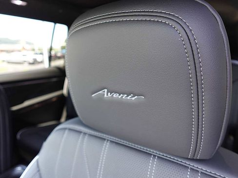 New 2026 Buick Enclave Avenir w/ Super Cruise Package AWD/4WD image 15