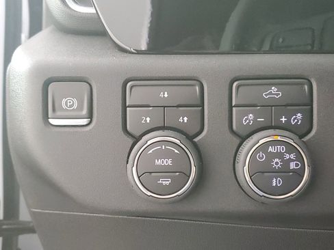 New 2026 Chevrolet Silverado 3500 LT image 27