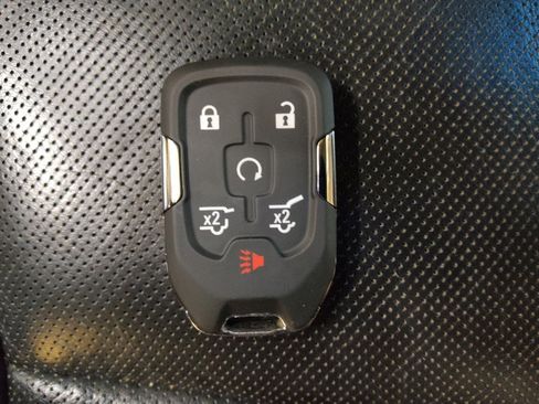 Used 2018 GMC Yukon XL Denali w/ Denali Ultimate Package image 32