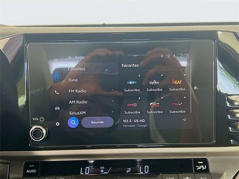 Used 2025 Toyota Camry SE image 20