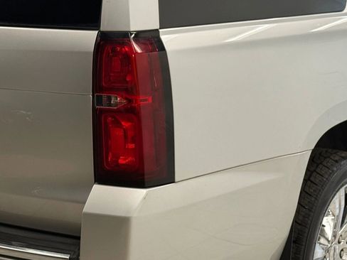 Used 2016 Chevrolet Suburban LTZ image 10