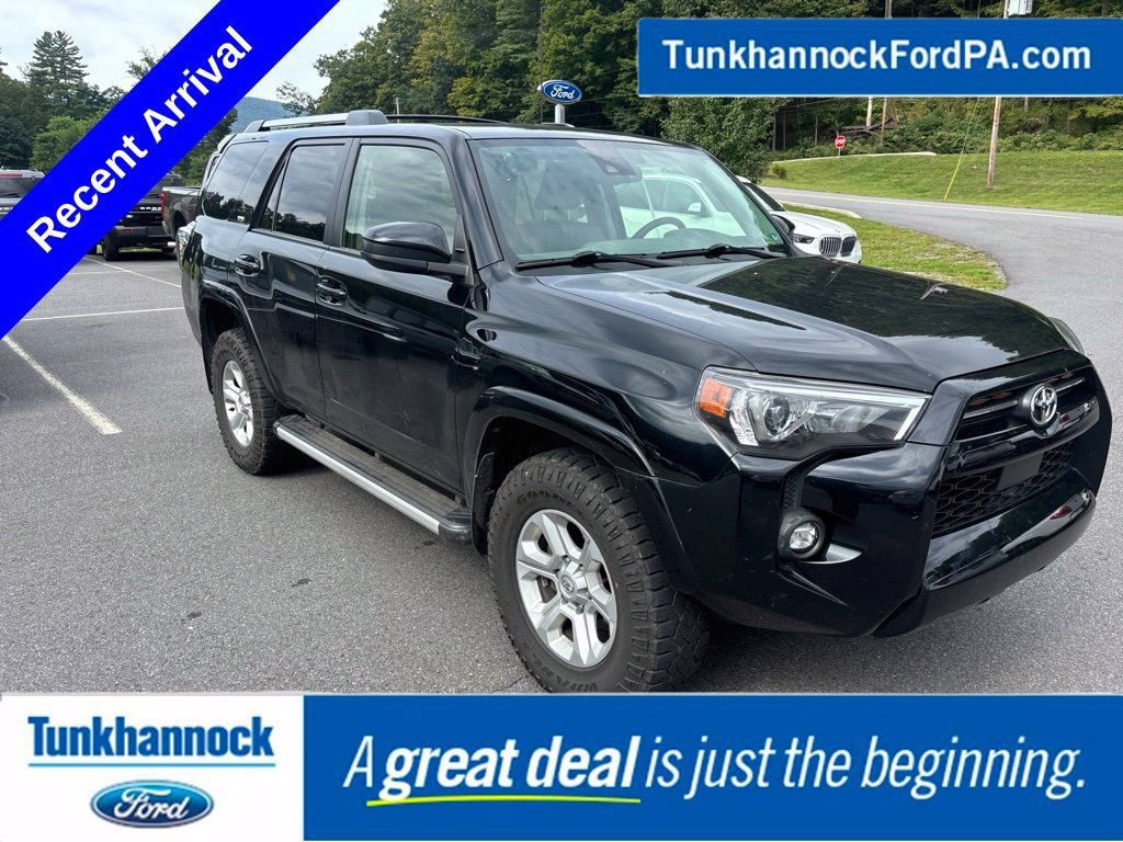 Used 2022 Toyota 4Runner SR5 AWD/4WD image 1