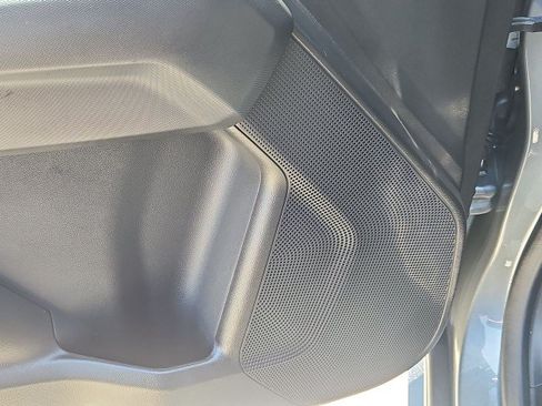 Used 2024 Chevrolet Colorado LT RWD image 23