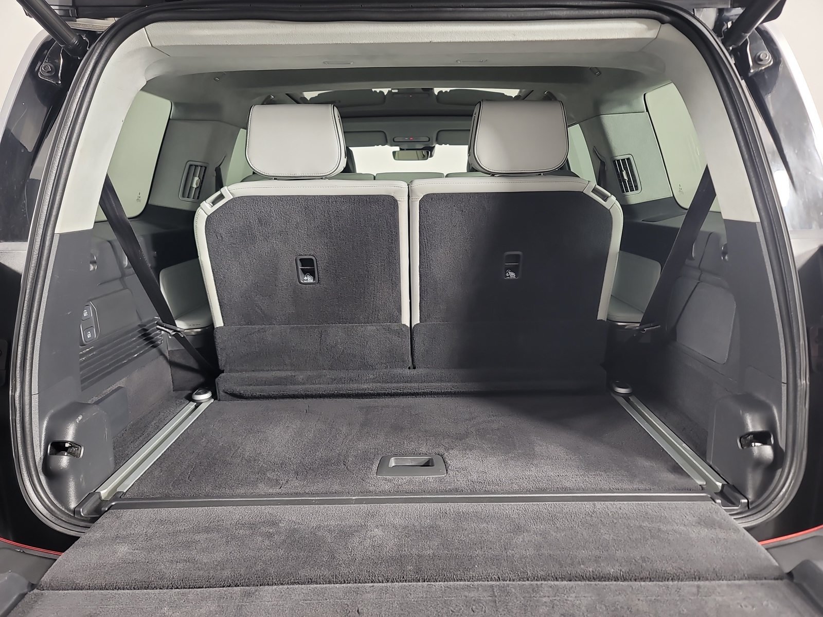 Used 2023 Rivian R1S Launch Edition Quad AWD/4WD image 15