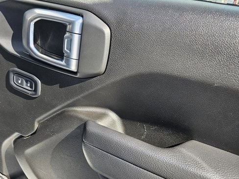 Used 2025 Jeep Wrangler Sport S image 29