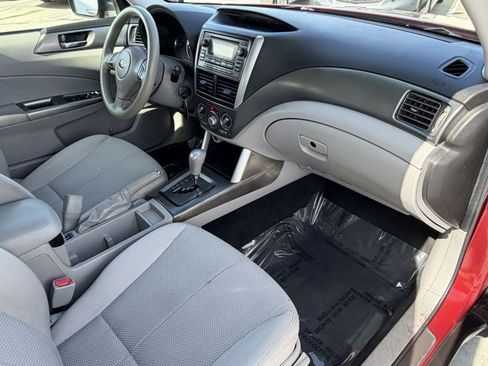 Used 2012 Subaru Forester 2.5X Premium w/ All-Weather Pkg AWD/4WD image 9