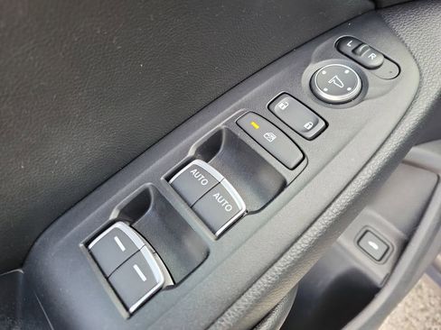 Used 2019 Honda Accord Sport image 14