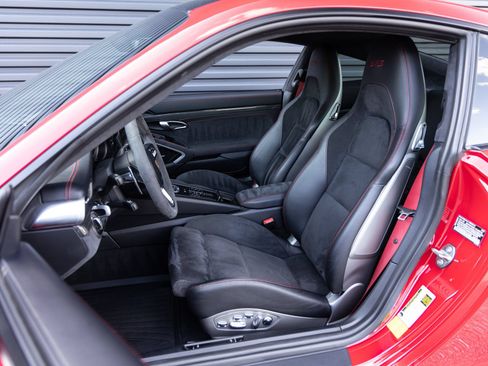 Certified 2019 Porsche 911 Carrera GTS RWD image 5