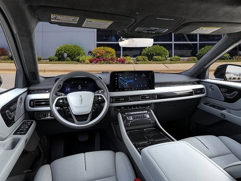 New 2026 Lincoln Aviator Black Label w/ Jet Appearance Package AWD/4WD image 9