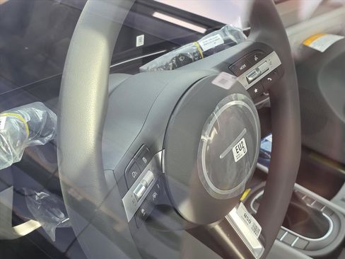 New 2026 Hyundai Kona SE image 10