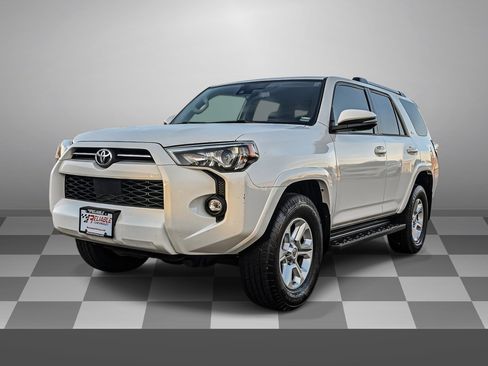 Used 2021 Toyota 4Runner SR5 Premium image 3