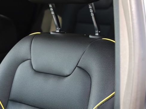 Used 2025 Chevrolet Trax ACTIV w/ Driver Confidence Package image 14