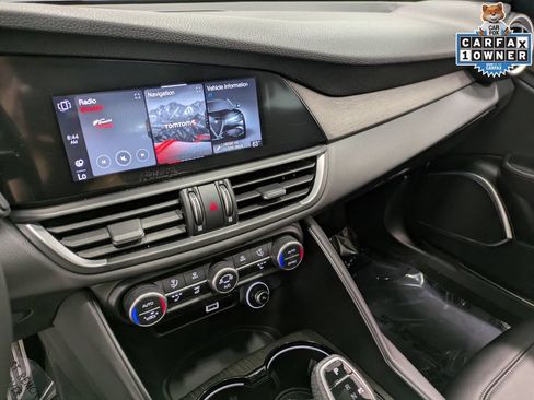 Used 2023 Alfa Romeo Giulia Ti AWD/4WD image 12