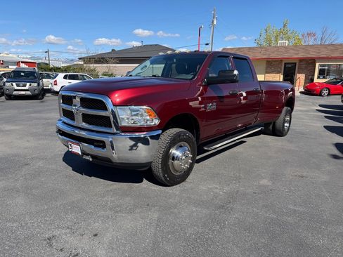 Used 2016 RAM 3500 Tradesman w/ Chrome Appearance Group image 2