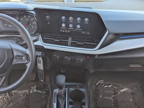 Used 2025 Chevrolet Trax LS image 14