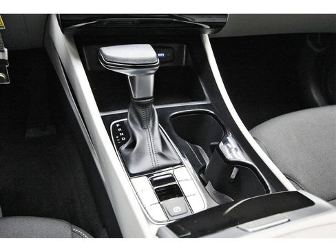 Used 2023 Hyundai Tucson SE image 24