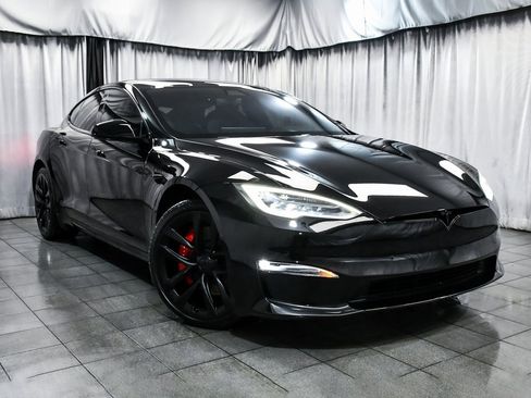 Used 2021 Tesla Model S Plaid image 3