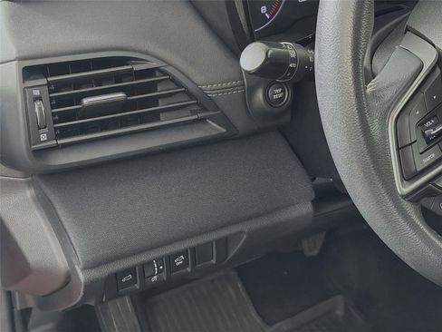 Used 2022 Subaru Outback Premium image 10