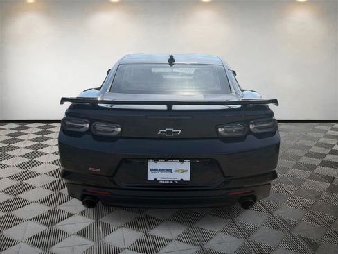 Used 2024 Chevrolet Camaro LT RWD image 6