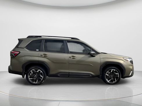Used 2025 Subaru Forester Limited w/ Popular Package #2 AWD/4WD image 8