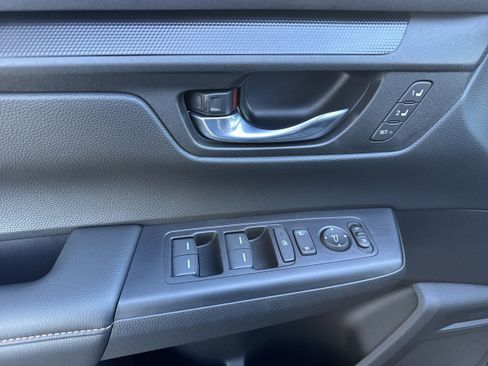 Used 2025 Honda CR-V Sport-L image 9