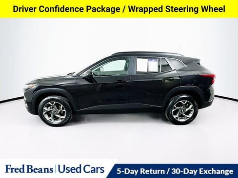 Used 2025 Chevrolet Trax LT w/ Driver Confidence Package FWD image 7