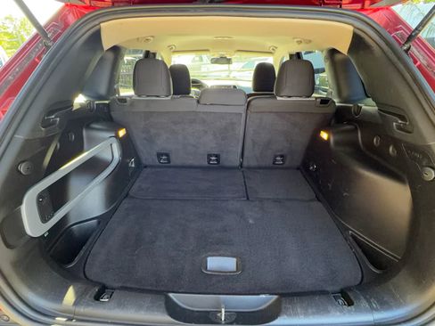 Used 2014 Jeep Cherokee Latitude w/ Cold Weather Group AWD/4WD image 33