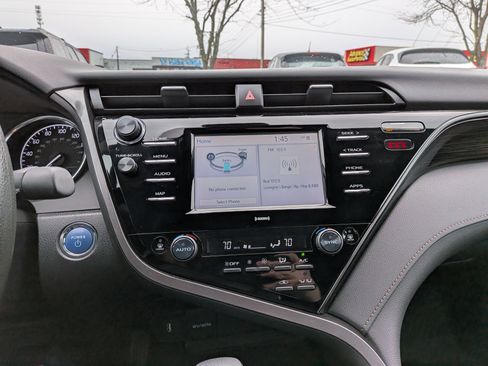 Certified 2020 Toyota Camry LE image 18