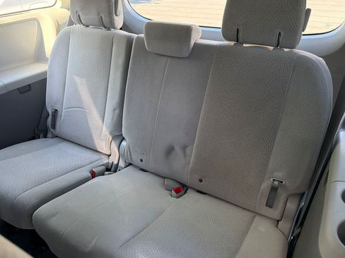 Used 2013 Toyota Sienna LE FWD image 17