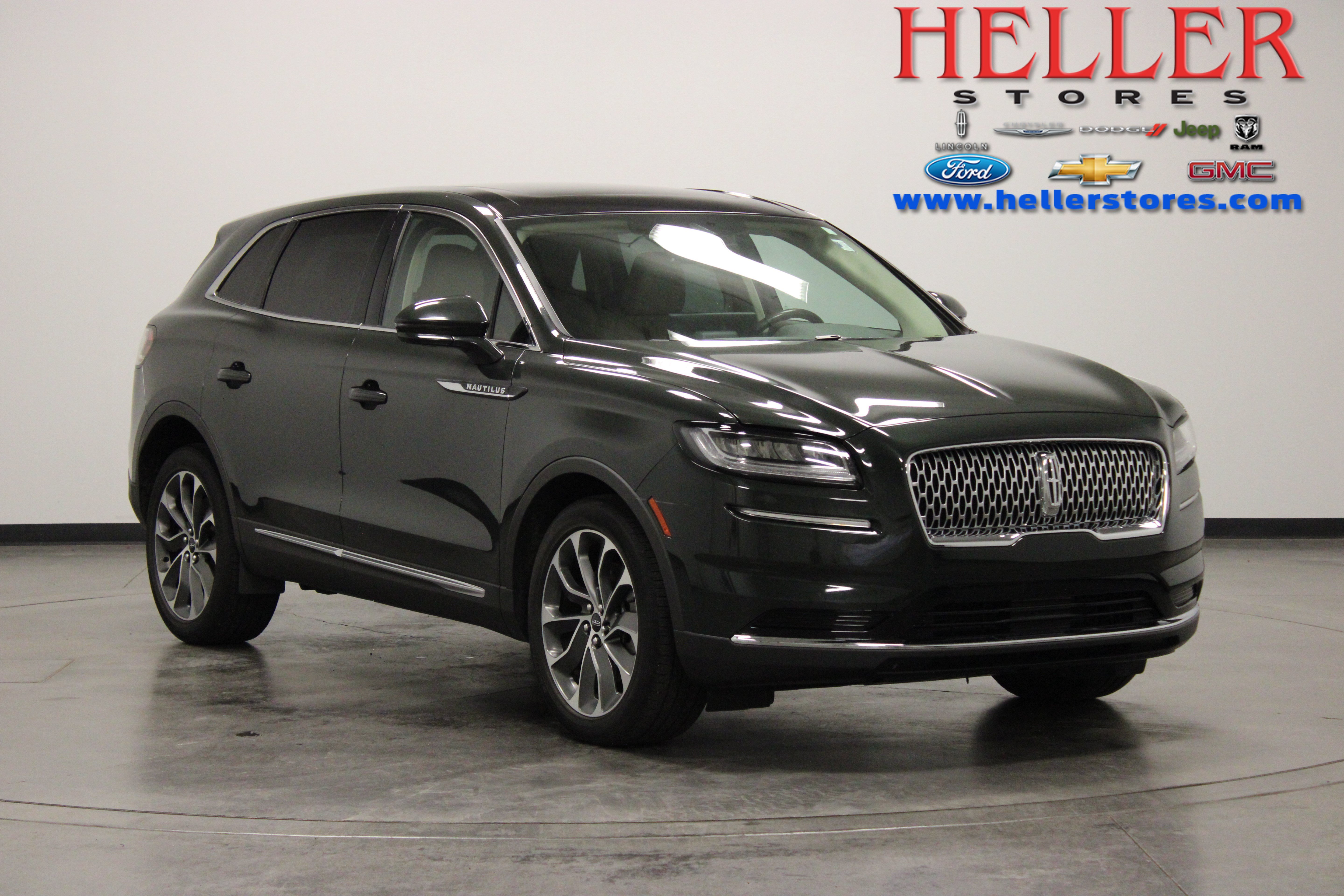 Used 2022 Lincoln Nautilus Reserve AWD/4WD image 1