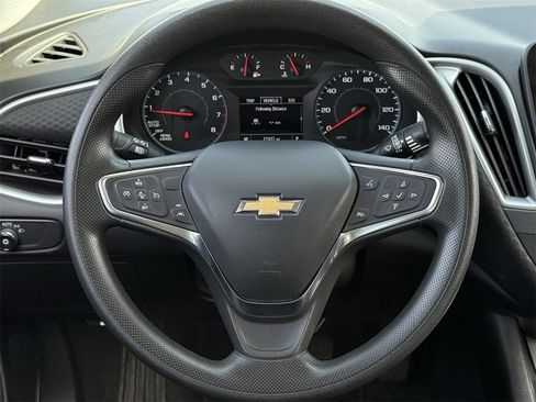 Certified 2025 Chevrolet Malibu LT image 12