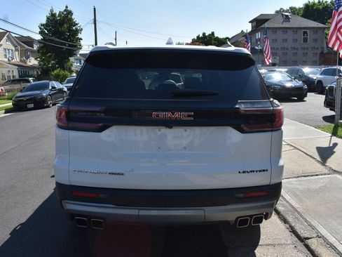 Used 2025 GMC Acadia Elevation AWD/4WD image 7