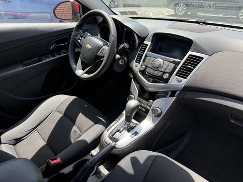 Used 2016 Chevrolet Cruze LT FWD image 23