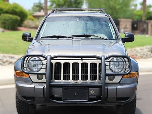 Used 2006 Jeep Liberty Sport AWD/4WD image 2