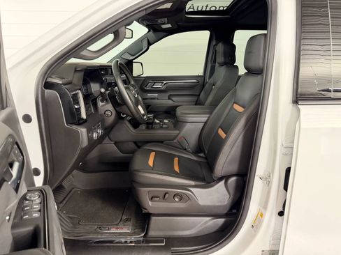 Used 2023 GMC Sierra 1500 AT4 w/ AT4 Preferred Package AWD/4WD image 12