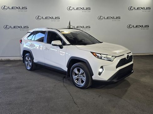 Used 2023 Toyota RAV4 XLE image 3