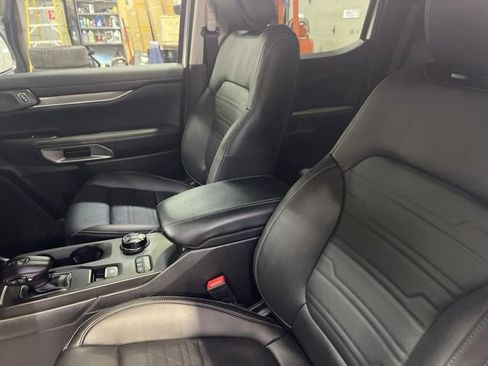 Used 2024 Ford Ranger Lariat w/ FX4 Off-Road Package image 38