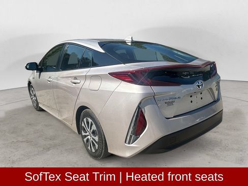 Used 2021 Toyota Prius Prime XLE FWD image 3