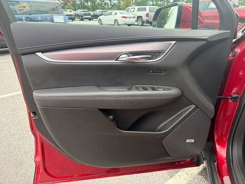 Certified 2024 Cadillac XT6 Luxury w/ LPO, Floor Liner Package AWD/4WD image 7