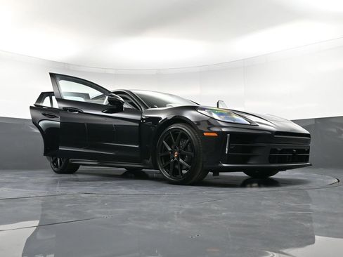 New 2026 Porsche Panamera image 37