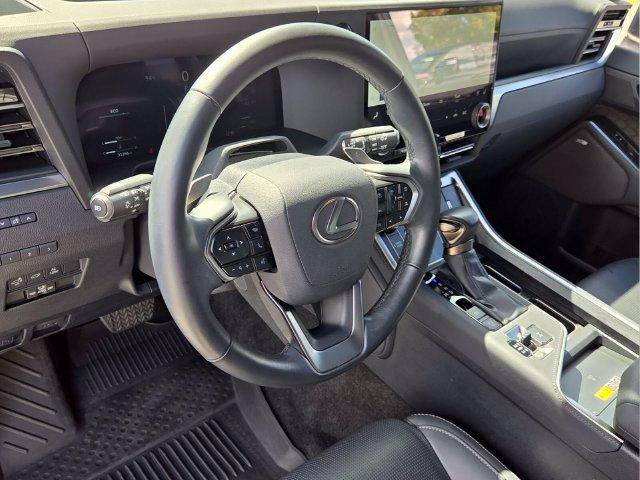 Used 2024 Lexus GX 550 w/ Accessory Package (2T) AWD/4WD image 11