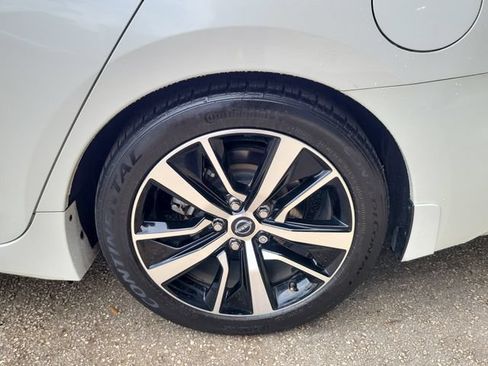 Used 2023 Nissan Maxima SV w/ Floor Mat Group FWD image 8