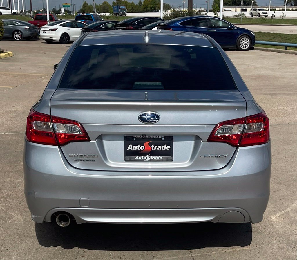 Used 2016 Subaru Legacy 2.5i Limited AWD/4WD image 9