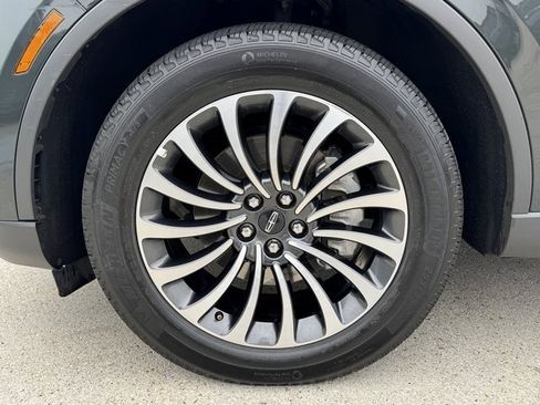 Used 2022 Lincoln Aviator AWD w/ Premium Package image 11