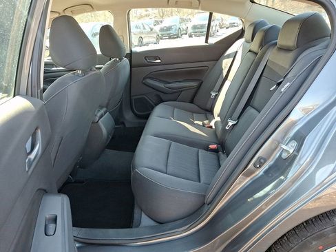 Used 2022 Nissan Altima 2.5 SV image 10