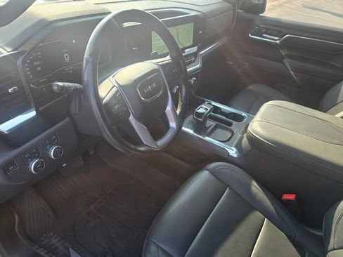 Used 2023 GMC Sierra 1500 SLT AWD/4WD image 17