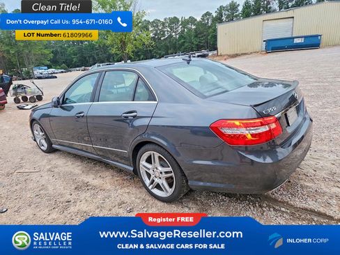 Used 2013 Mercedes-Benz E 350 4MATIC Sedan image 3