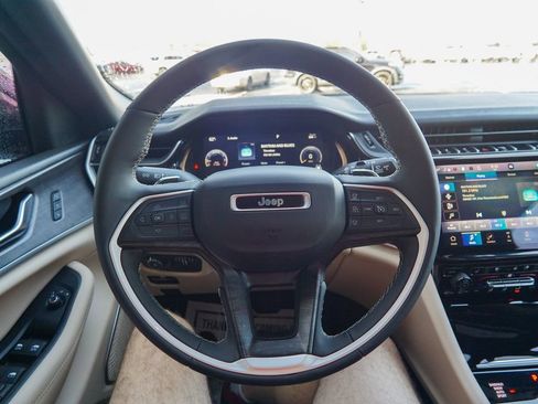 Used 2023 Jeep Grand Cherokee L Limited w/ Luxury Tech Group II image 26