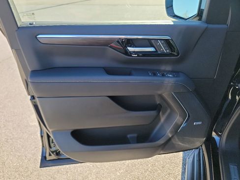 New 2026 Chevrolet Tahoe Premier AWD/4WD image 12