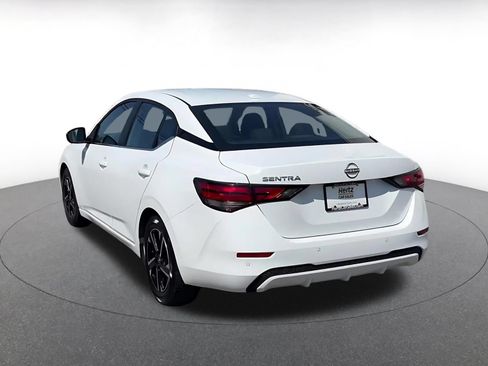 Used 2025 Nissan Sentra SV FWD image 11